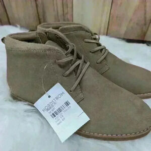 NWT KIDS' GABRIEL CHUKKA BOOT IN TAN ROOT size 3M